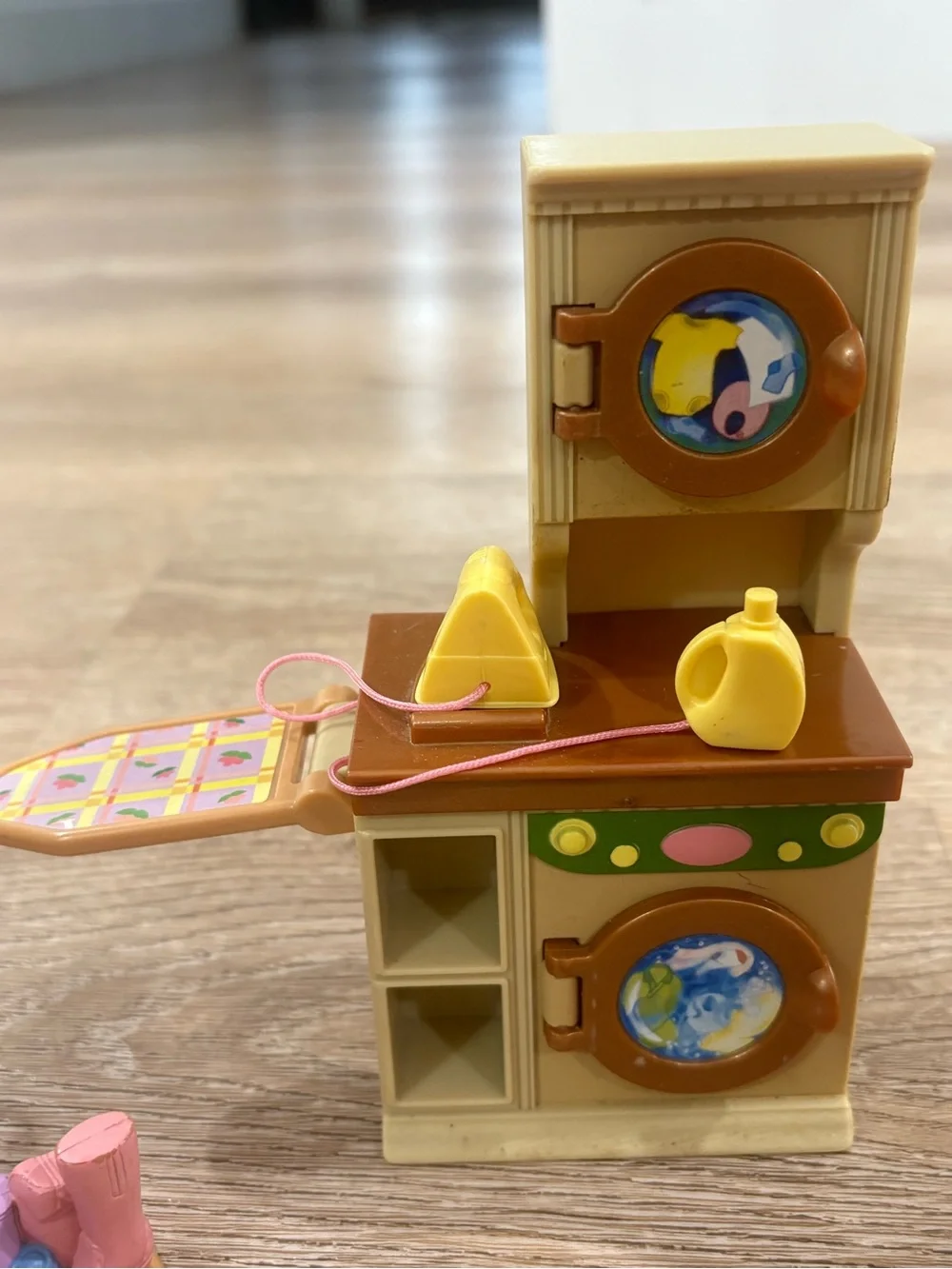 2005 Fisher Price Loving Family Dollhouse Laundry Hall Tree Furniture Lot
